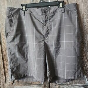 Under Armour Performance Gray Plaid‎ Golf Athleisure Shorts Men's SIze 40R EUC